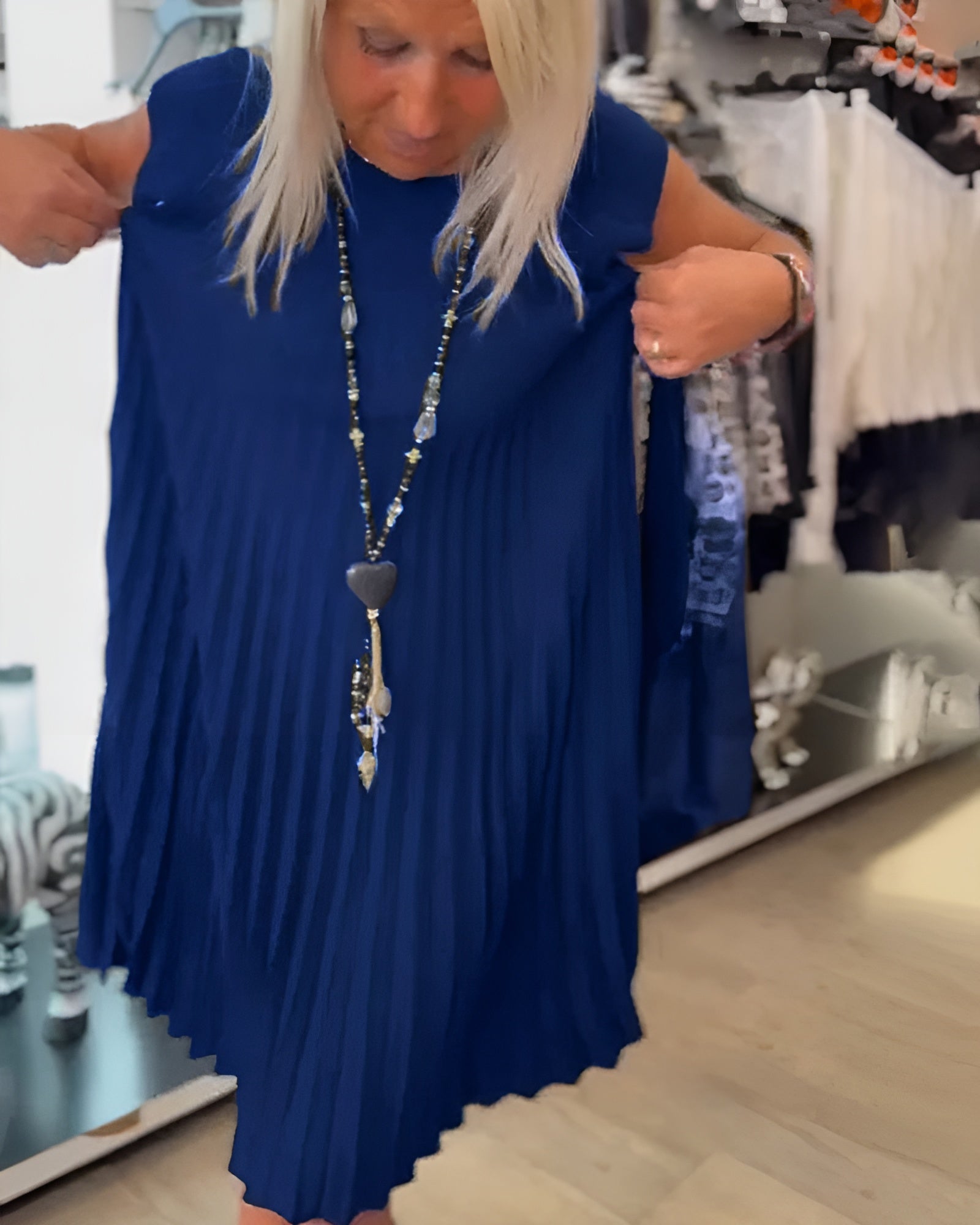 Oliva™ – Let og stilfuld plisseret kjole