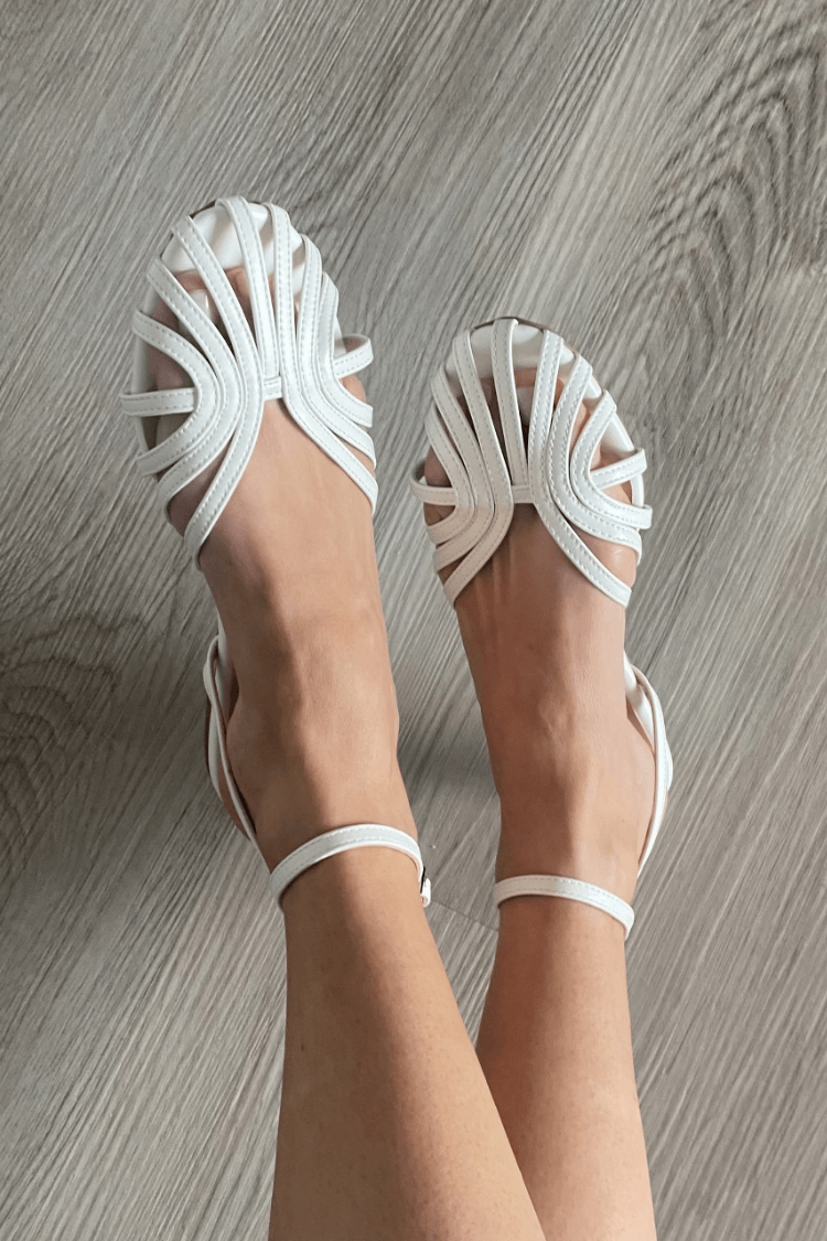 Vittoria | Elegante gyldne sandaler