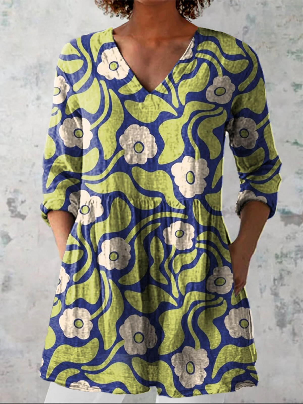 Ella™ | Lang Bluse med V-udskæring