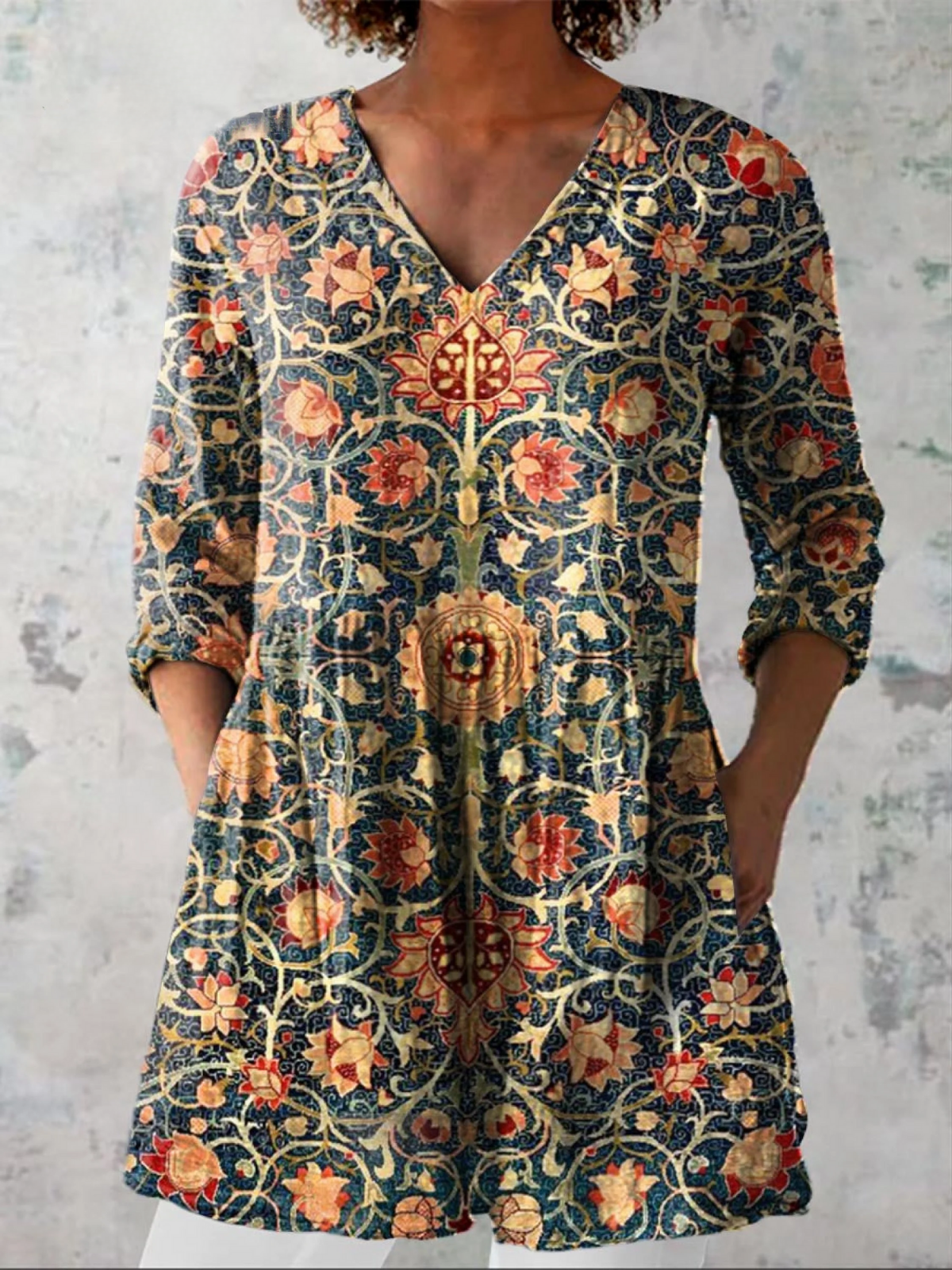 Alberte™ | Lang Bluse med V-udskæring