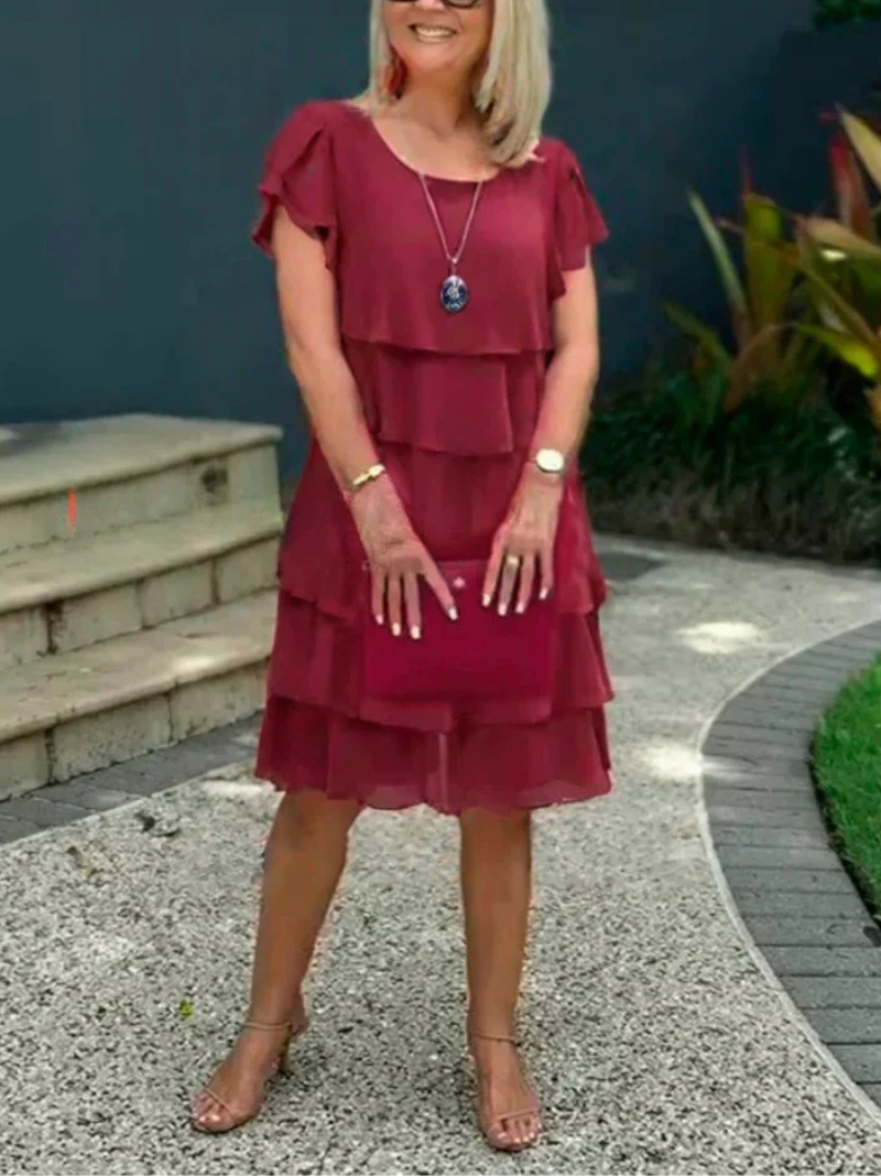 Sia™ | Stilfuld Lagdelt Sort Kjole