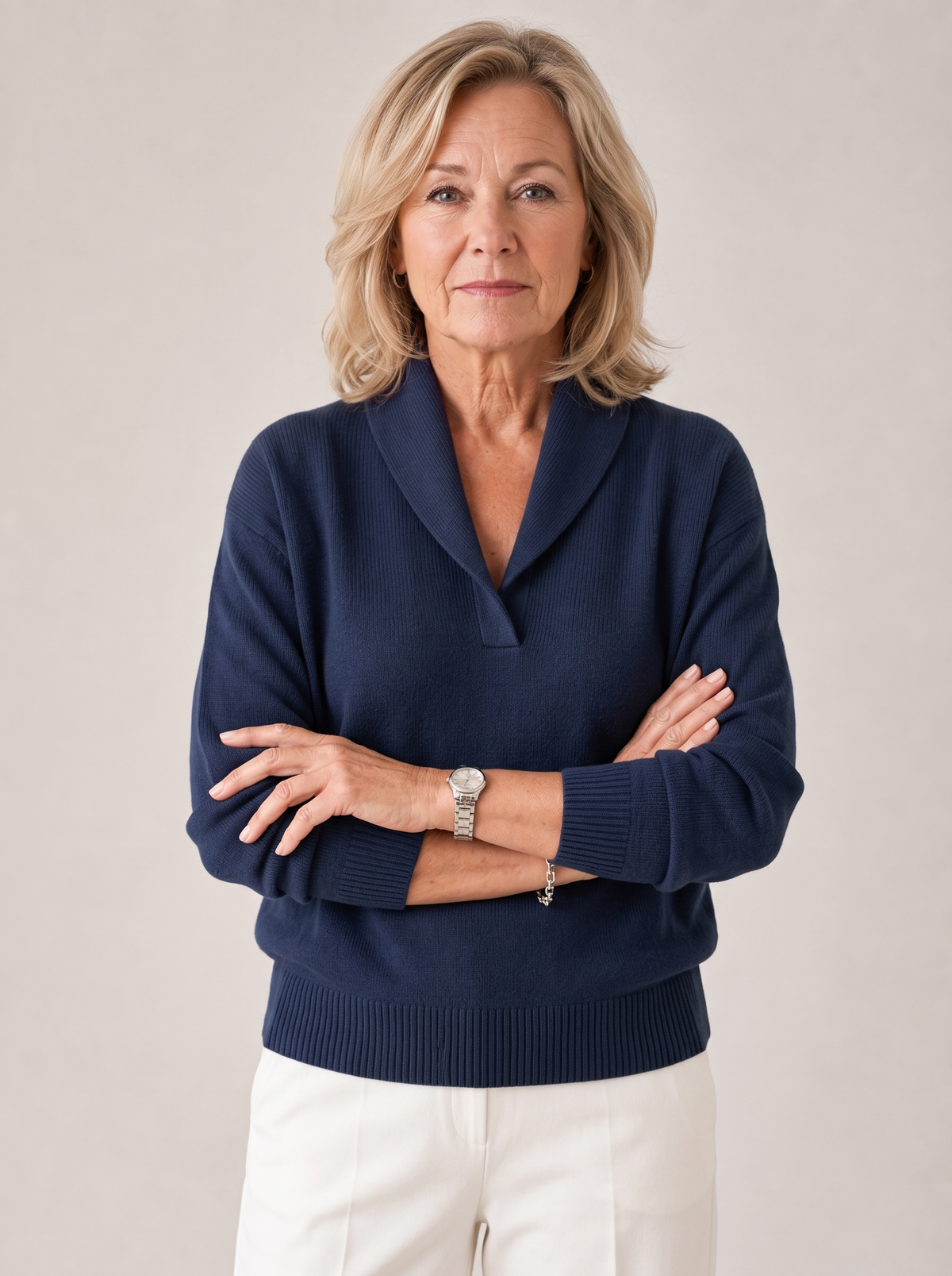 Greta™ | Strikbluse med Sjalskrave