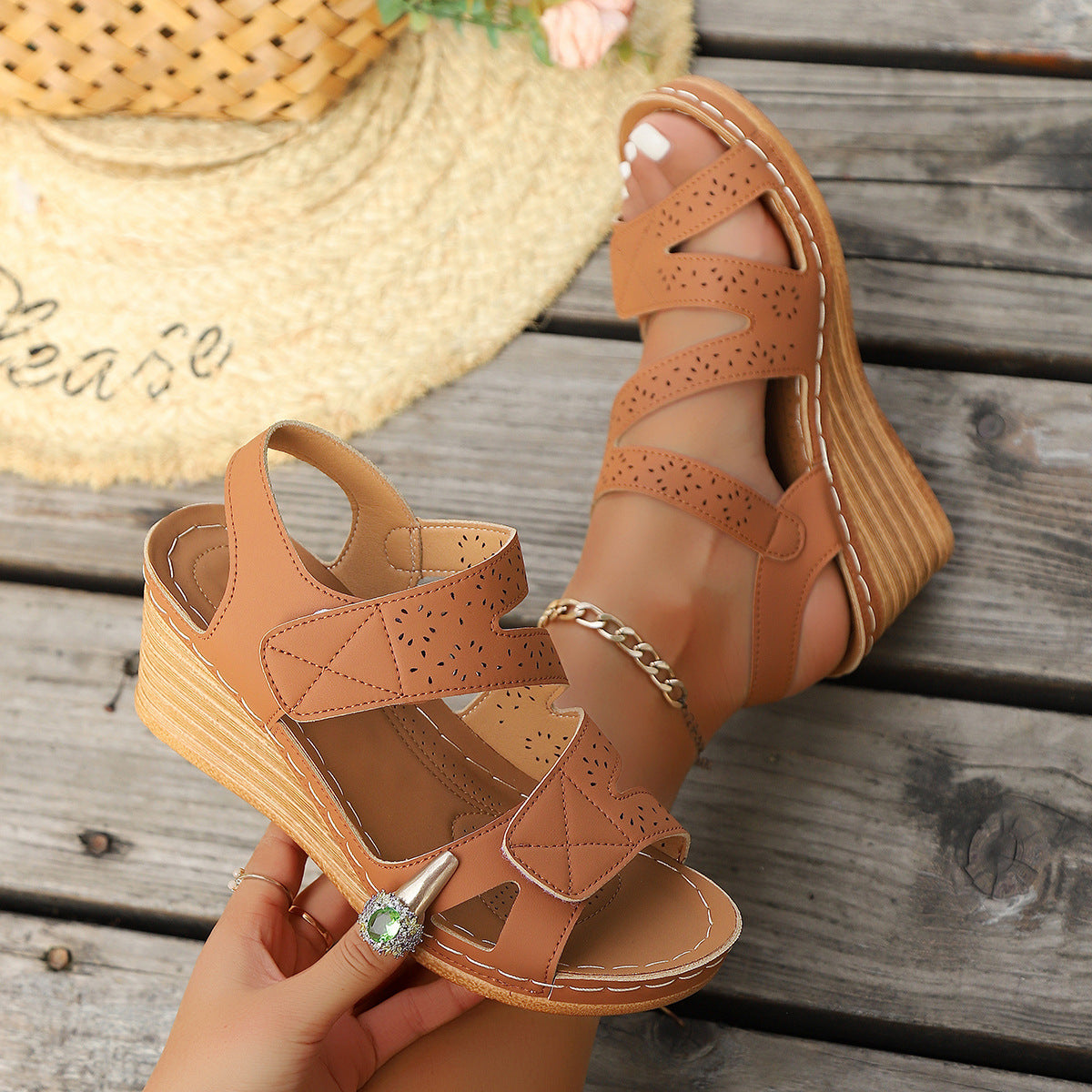 Freja™ – Moderne kilehælsandaler med komfortabel fodseng